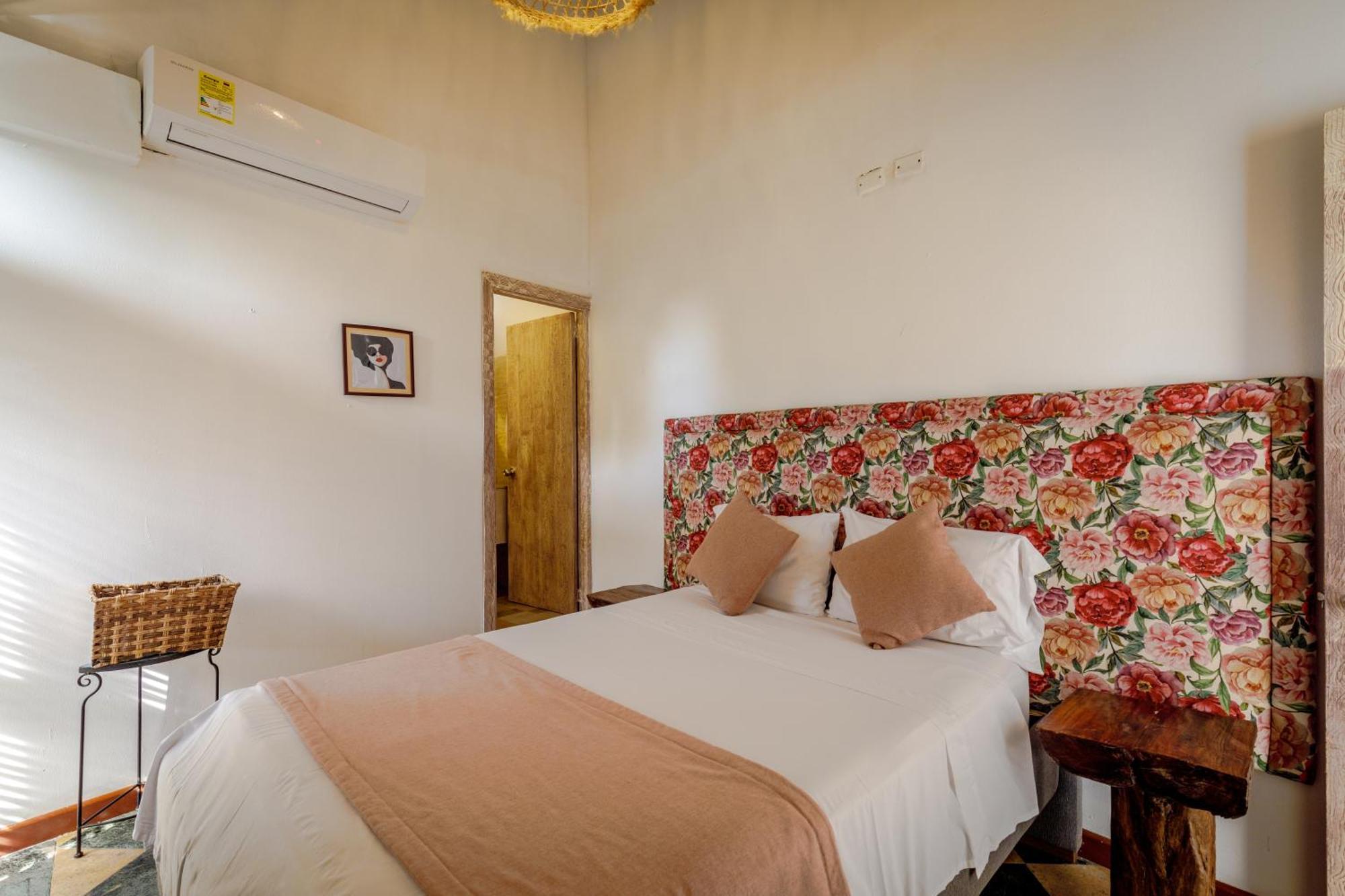 Bolola Hotel Картахена Экстерьер фото